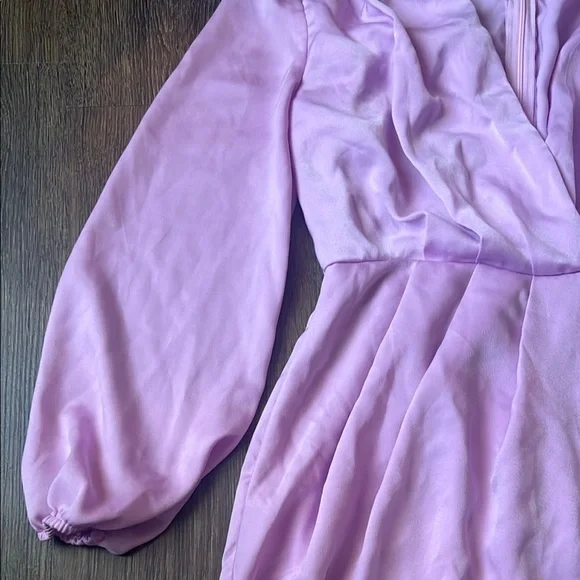 Entro Purple Perfection Pleated Dress
Medium satin - Picture 7 of 10